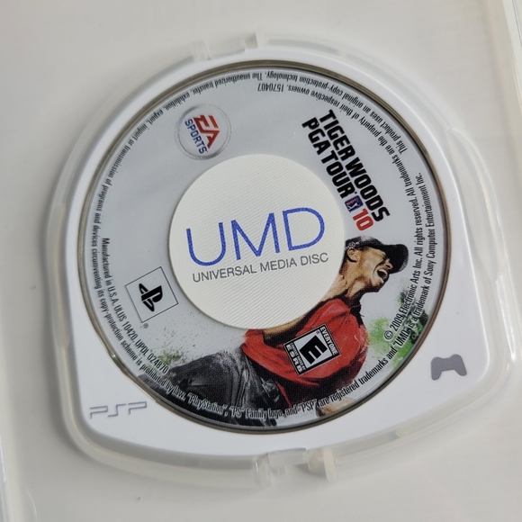 Playstation PSP Tiger Woods PGA Tour 10 Used Video Game - Picture 5 of 5